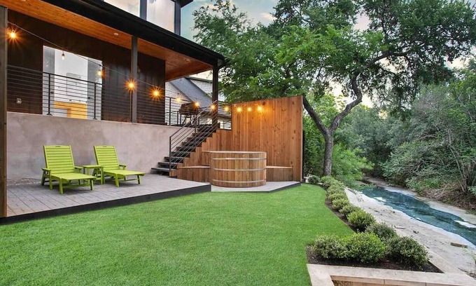 South Lamar Casa | Thonton Unit A & B