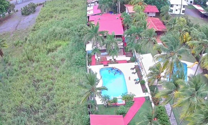 Barranca Hotel | Jane's Beach Resort