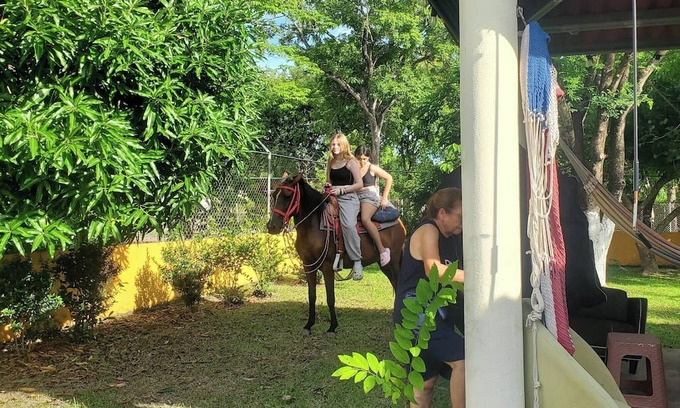 Chame Casa | Cozy Corner With Pool Minutes Away From the Beach