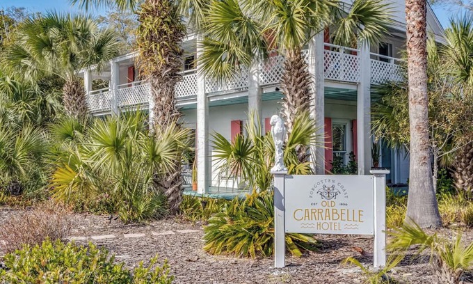 Carrabelle Hotel | The Old Carrabelle Hotel