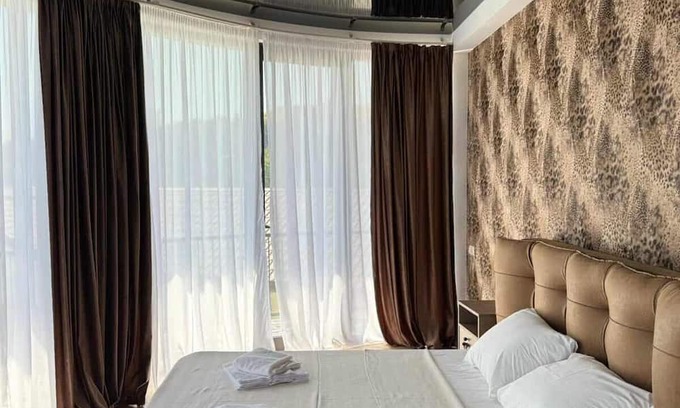 Vake-Saburtalo Hotel | Shato Msh