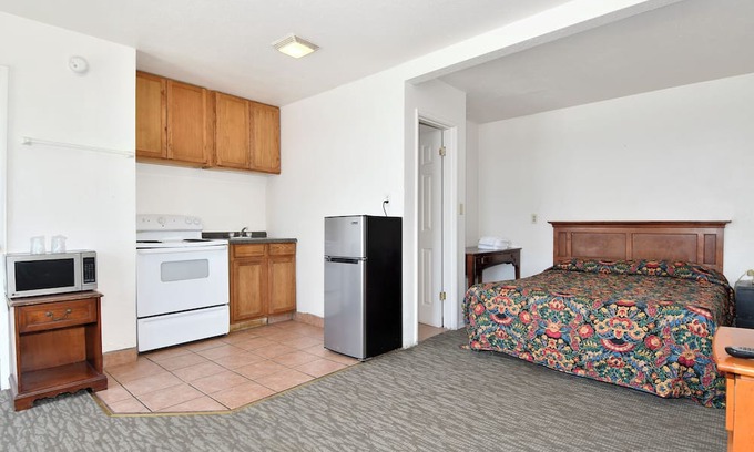 Overlook Hotel | Budget Motel