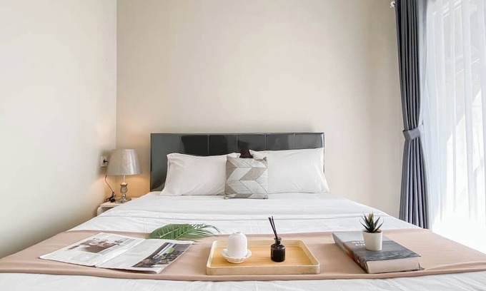 Kedungmanggu Apartamento | Soft Grey 1Br At Royal Sentul Park Apartment