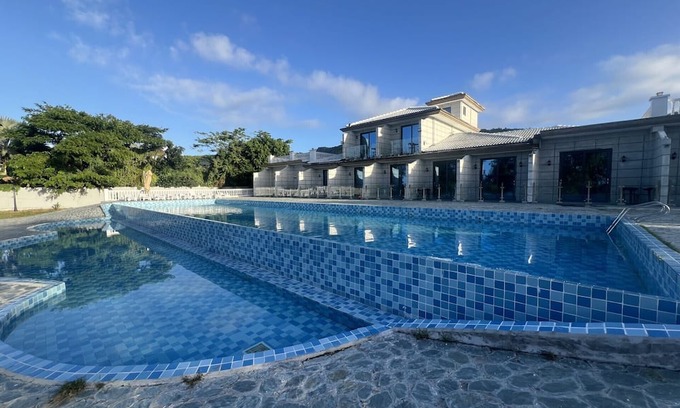 San Roque Apartamento | The Waterfront Oasis
