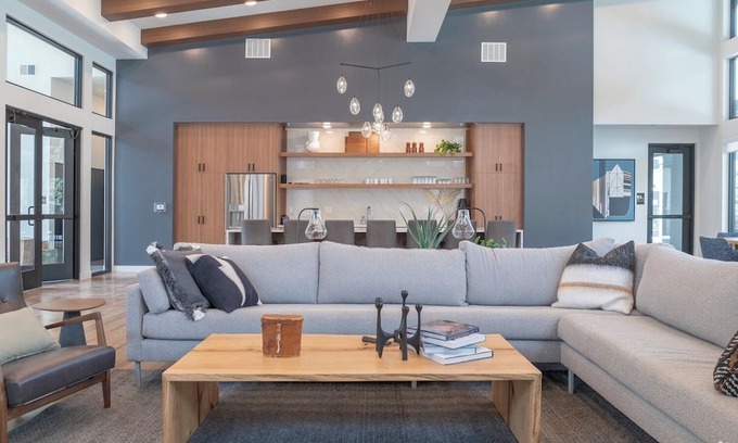 Carbondale Apartamento | Tree Farm Lofts: Luxury Lakefront Living in the Heart of The Roaring Fork Valley