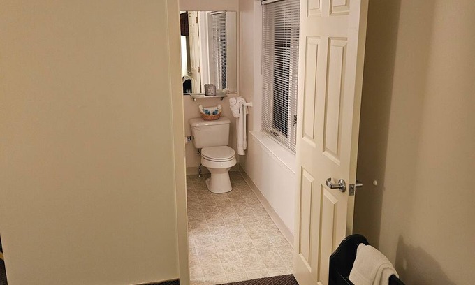 Valley Forge Casa | Charming 1-bedroom hotel with AC and WiFi in delightful Phoenixville