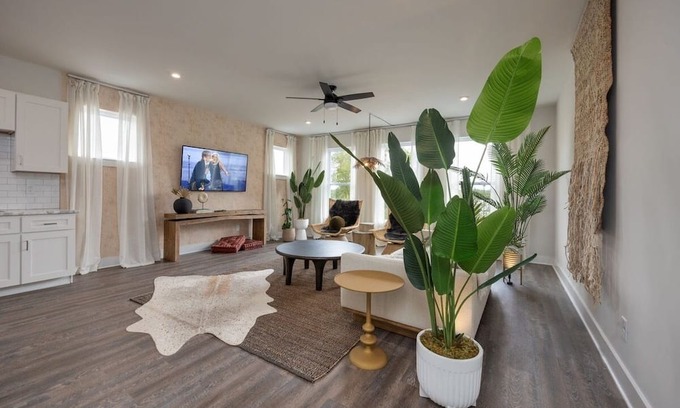 Whitebridge Casa | Sylvan Collective Retreat #1-5 - Mins to Midtown - Sleeps 40