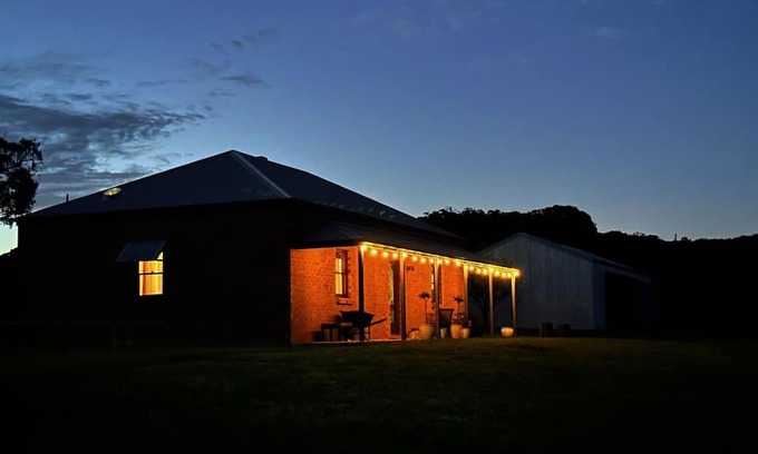Botobolar Cabaña | Farm stay in Mudgee at Brigadoon Farm 25 minutes to award winning wineries