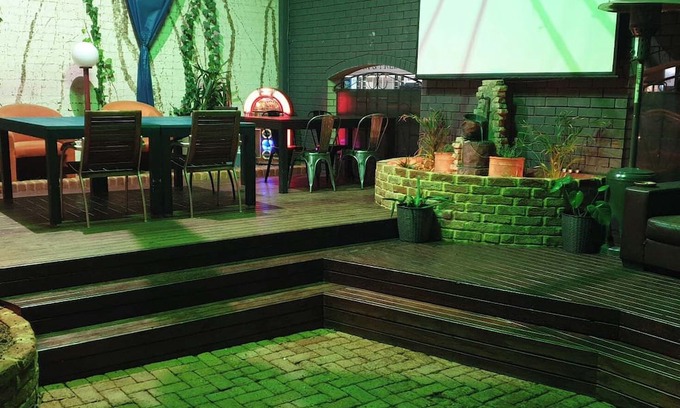 Boulder Casa | Boulder Boutique Accommodation, Heart of Boulder easy walk to cafe's, Local pub.