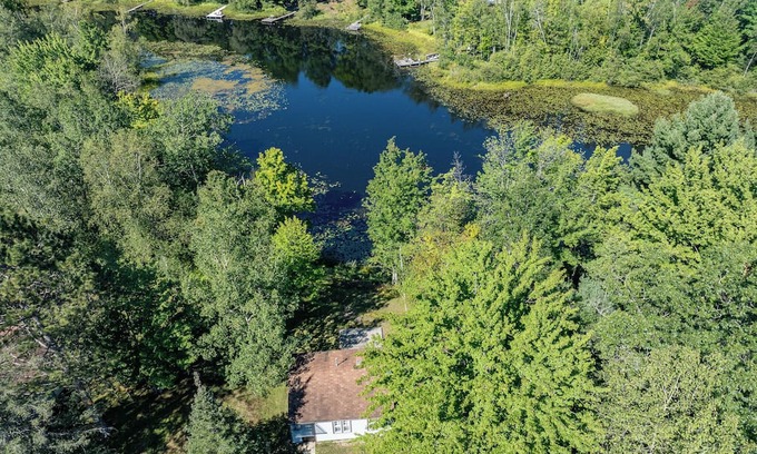 Townsend Cabina | Bluebird Cottage in Townsend, WI