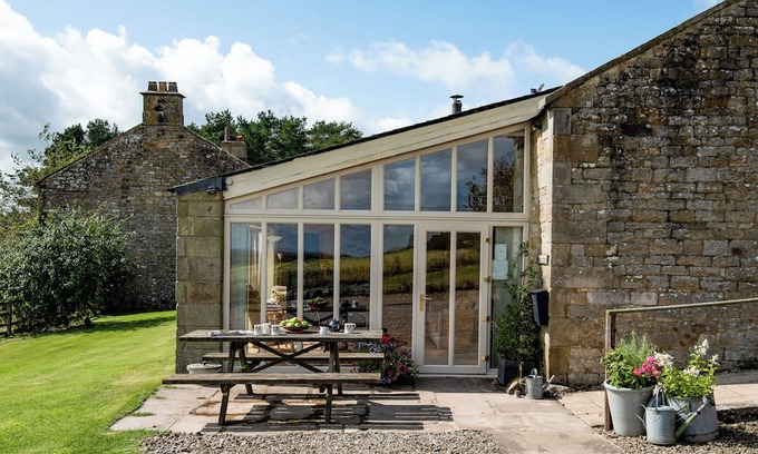 Haydon Bridge Cabaña | Near Hadrians Wall - Hexham - Large Country Cottage - Tranquil 3 Bed 3 Bathrooms