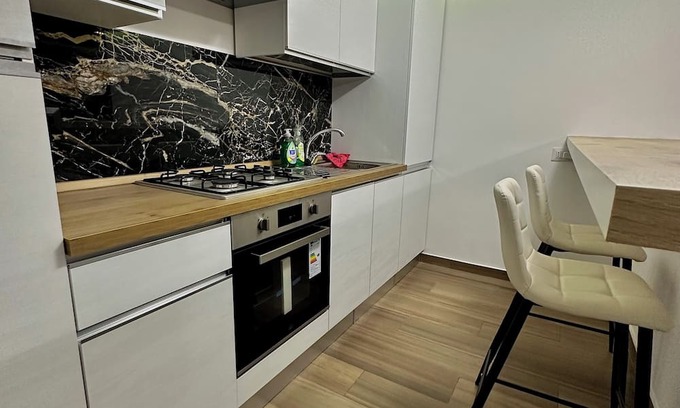 Aprilia Casa | TRENDY HOME apartment 5 minutes from the sea , and from the train station .