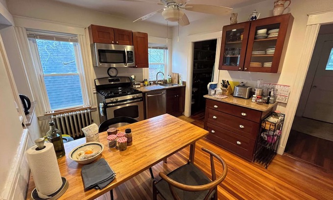 North Cambridge Apartamento | 1-bedroom apartment with AC and WiFi in pleasant Cambridge