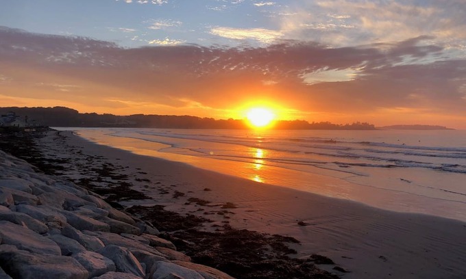 Higgins Beach Cabaña | Charming 2-bedroom cottage with WiFi- short walk to Higgins Beach, Scarborough