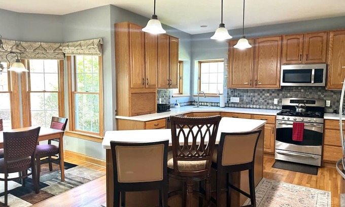 Hudson Casa | Spacious 6-bedroom house in charming Hudson