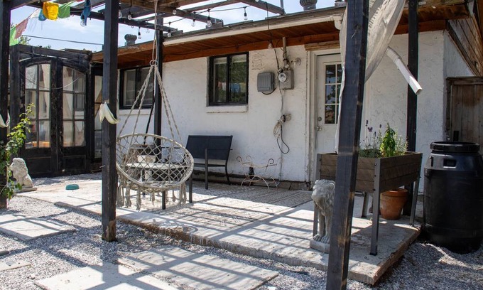 Oklahoma City Casa | Permaculture Bungalow Safe Haven - 15 min away from downtown & Tinker!