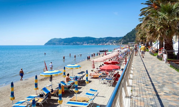 Alassio Chalet De Esquí | Serena 2 - Two Bedroom Chalet, Sleeps 5