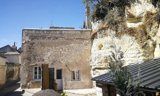 Loches Casa | The mineral of Loches