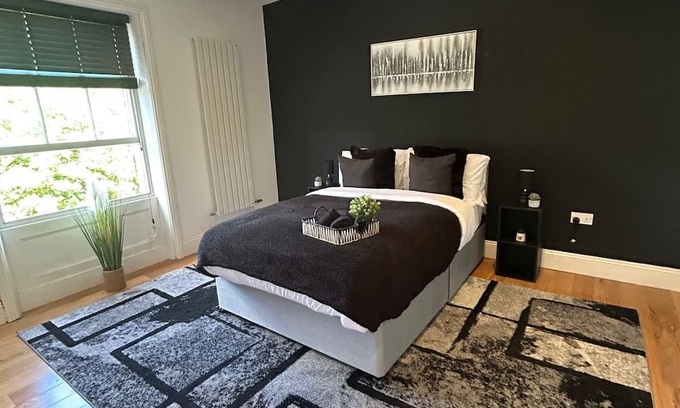 Grimsby Apartamento | NEW! 2 Bedroom Central Grimsby, Flat 1