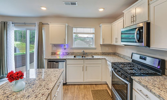 Easley Casa | Greenville Area Getaway w/ Patio & Backyard!