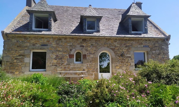 Saint-Pol-de-Leon Casa | Grande Maison Bretonne, à 5 Minutes des Plages !