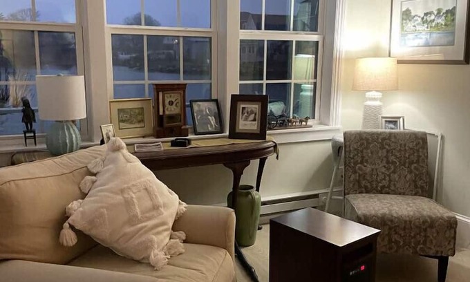 Vinalhaven Casa | The Pond House on Carver's Pond