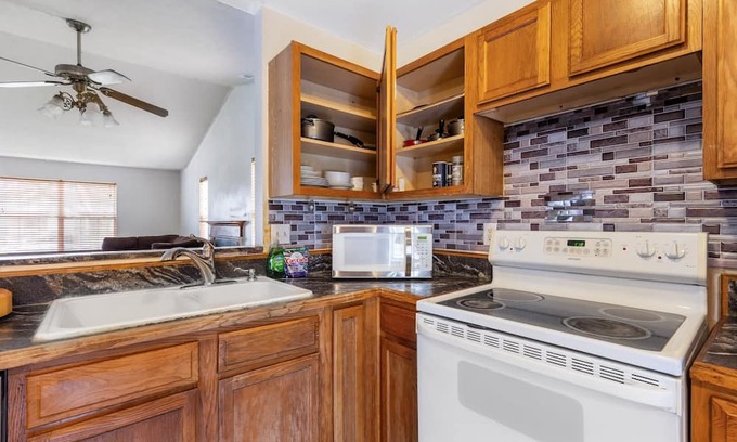 Acton Casa | Cozy 3BR Indy Home: Pets, Parking, Family-Ready