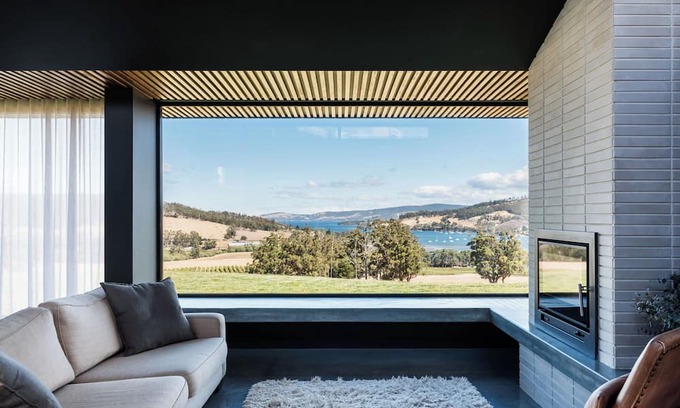 Cygnet Casa | The Long House, Cygnet Tasmania Stunning views over Port Cygnet.