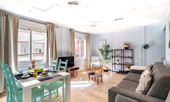 El Guinardo Apartamento | SAGRADA FAMILIA - MODERN 6PP/ WIFI / AC/ SMART TV By MyRentalHost