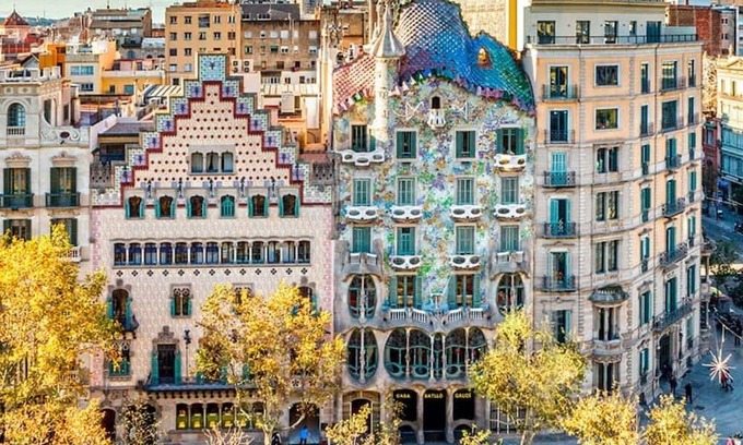 El Guinardo Apartamento | SPACIOUS EIXAMPLE OASIS WIFI/AC LARGE TERRACE 6PP By MyRentalHost