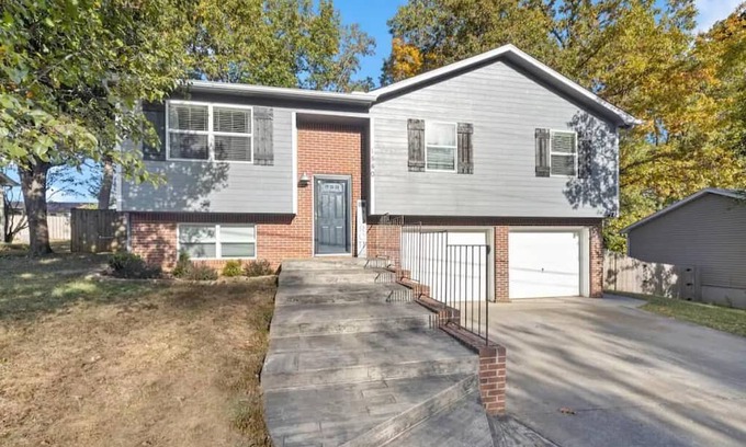 Ashley Oaks Casa | Knox Comfy Chic