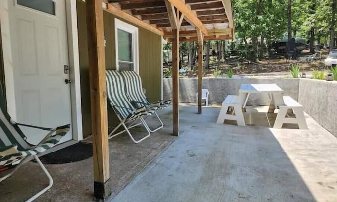 Warsaw Cabina | NAMA Stays - Cozy Cabin