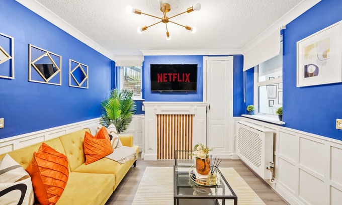 Chatham Apartamento | Bright 1 Bed with free NETFLIX: Free Parking, & Wi-Fi 40 mins away from London