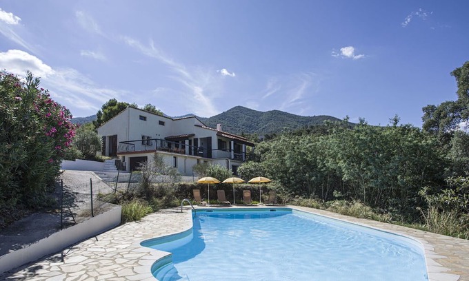 Montesquieu-des-Alberes Casa | Wonderful private villa with private pool, WIFI, TV, terrace, panoramic view and parking