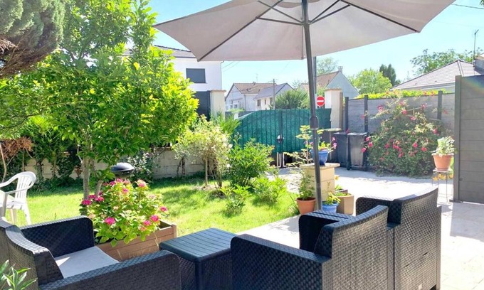 Pontault-Combault Apartamento | Homerez - Nice apartement for 6 ppl. with terrace at Pontault-Combault