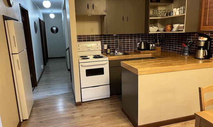 Kenora Apartamento | Close to boat launches & Rec Centre