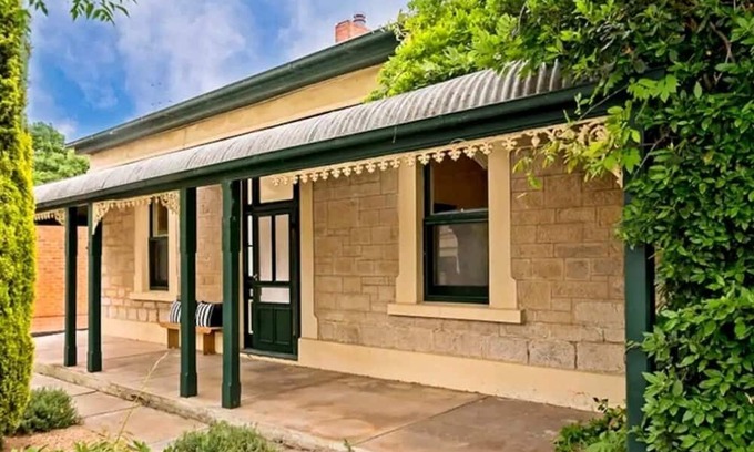 Angaston Casa | Chilli's Cottage: Entire pet friendly home in the Barossa Valley
