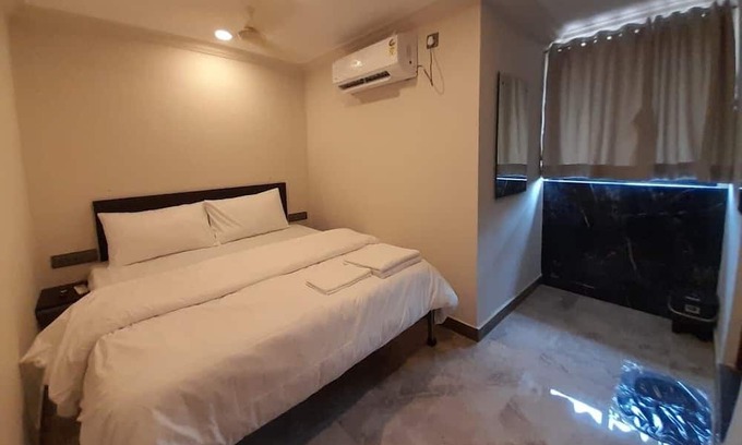 Holy Cross Colony Hotel | Collection O Hotel Grey Jade