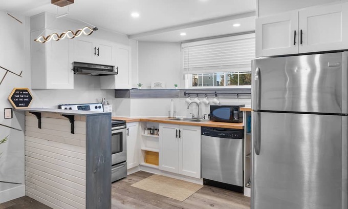 Dieppe Apartamento | Stylish 1BR Duplex w/Free Parking & Wi-Fi