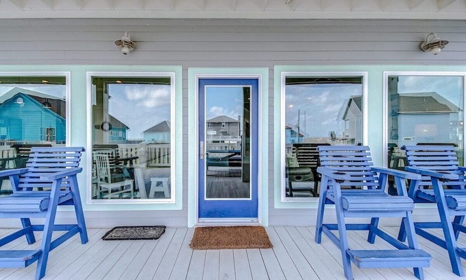 Crystal Beach Villa | Beach Views~Crystal Beach Oasis~4bedrooms