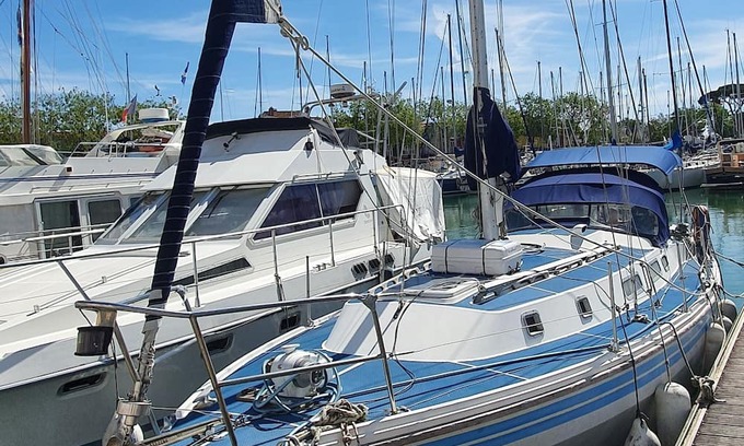 La Rochelle City Centre Alquiler De Eote | Nuits au Port - Voilier à Quai en Cœur de Ville - Westerly