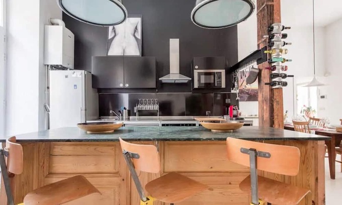 Jeronimos Condominio | The Loft at Retiropark-city Center- Museum Area