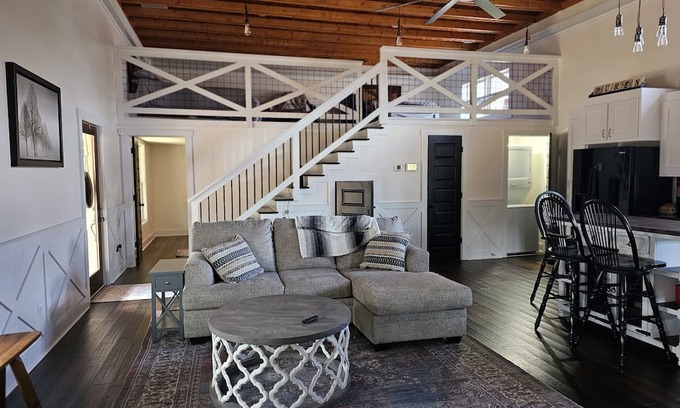 Rutledge Cabaña | Cozy Rutledge Cottage