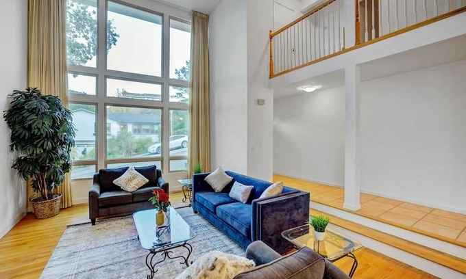 San Rafael Casa | 5BD San Rafael Retreat w/ Billiards, BBQ, & Views!