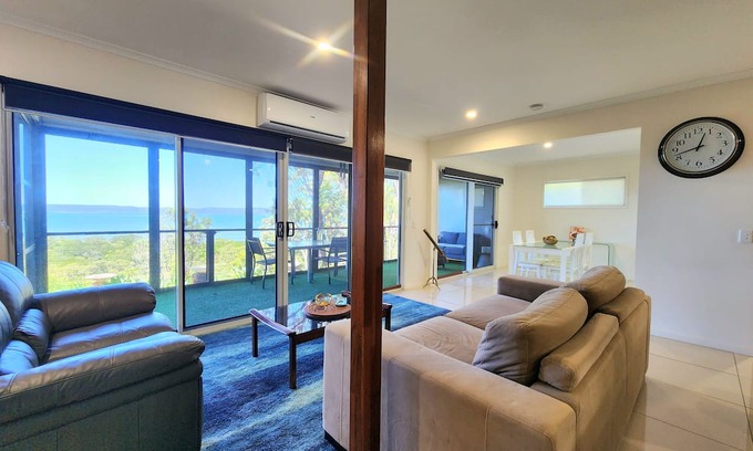 Brisbane Waterfront Casa | Stunning luxury waterfront home on Macleay Island.
