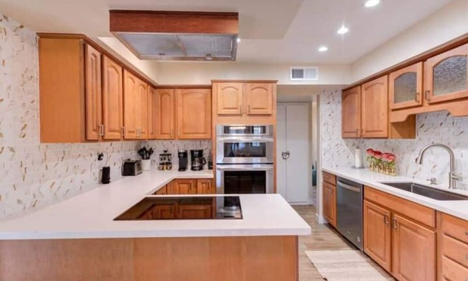 Park Scottsdale One Casa | Lux Hot Tub Retreat - 6 Min to Old Town Scottsdale