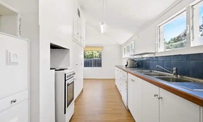 Warneet Casa | Entire home in Cannons Creek, Australia