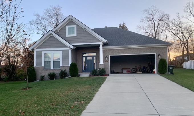 Jeffersontown Casa | New Construction Home! Super close to restaurants, breweries, parks.