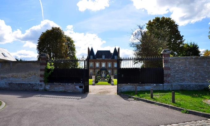 Martot Otro | Homerez - Spacious mansion for 8 ppl. with swimming-pool at Criquebeuf-sur-Seine