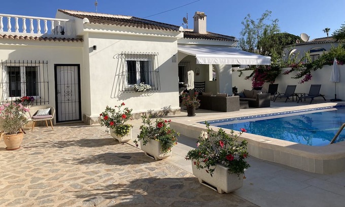 El Chaparral Villa | Spacious Villa with private pool - Torrevieja
